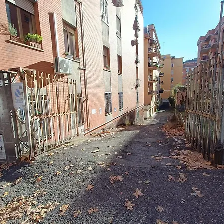 Lacasitadeau - Trastevere-monteverde-vaticano * Rom